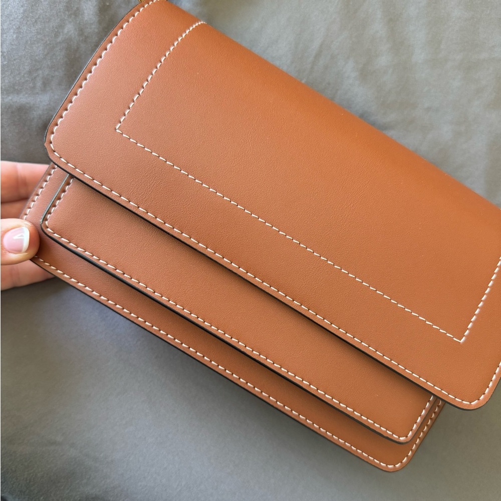 Elegant Tan Leather Clutch